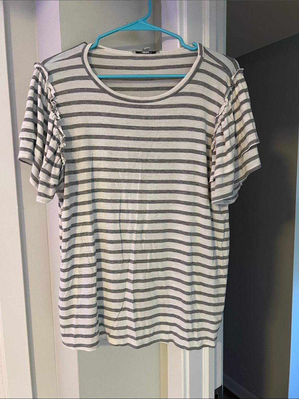 Striped Ruffle Sleeve Tee - Gray & White